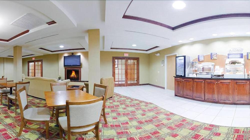 Holiday Inn Express & Suites - Hardeeville-Hilton Head By Ihg Екстериор снимка