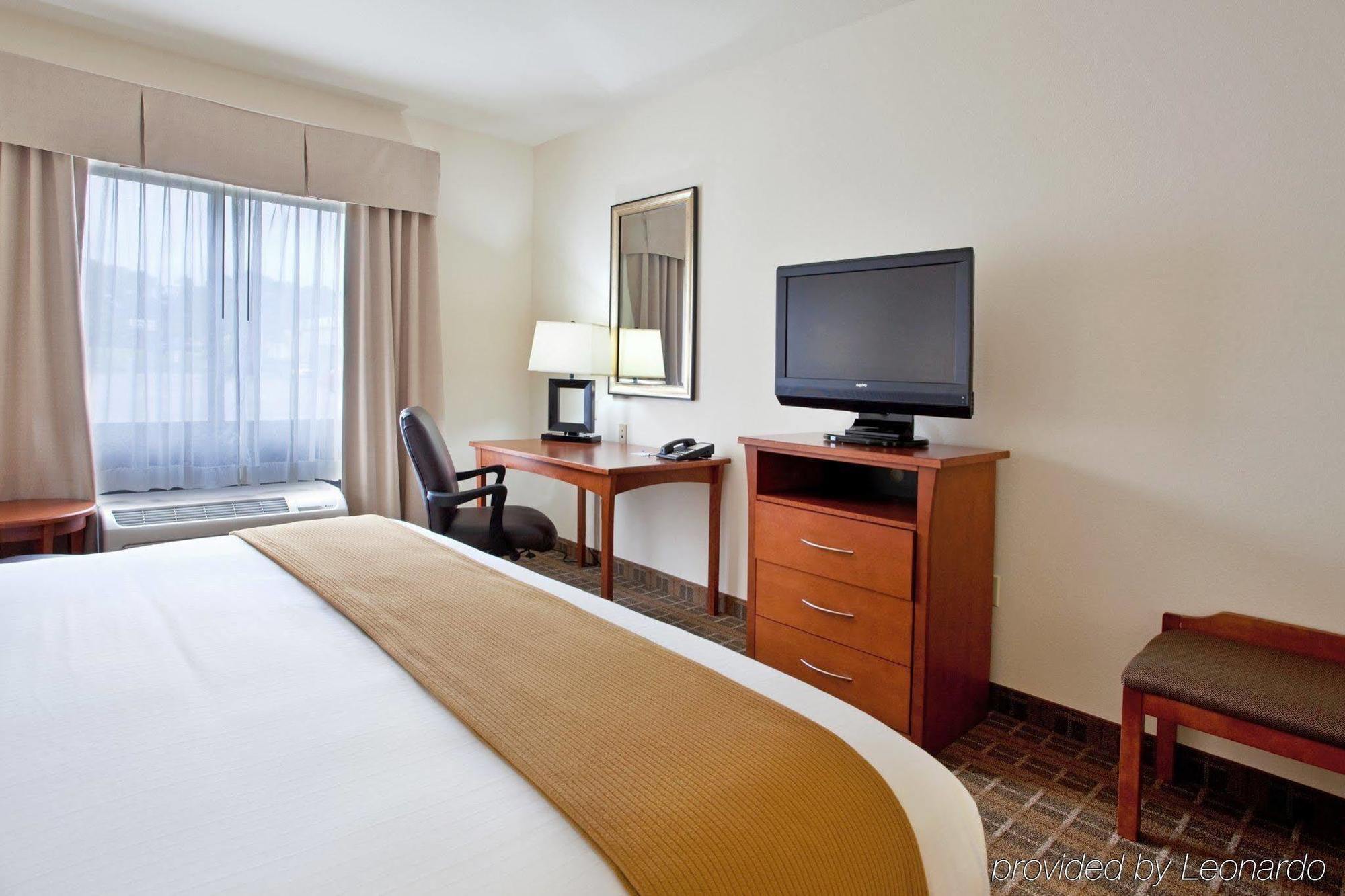 Holiday Inn Express & Suites - Hardeeville-Hilton Head By Ihg Екстериор снимка