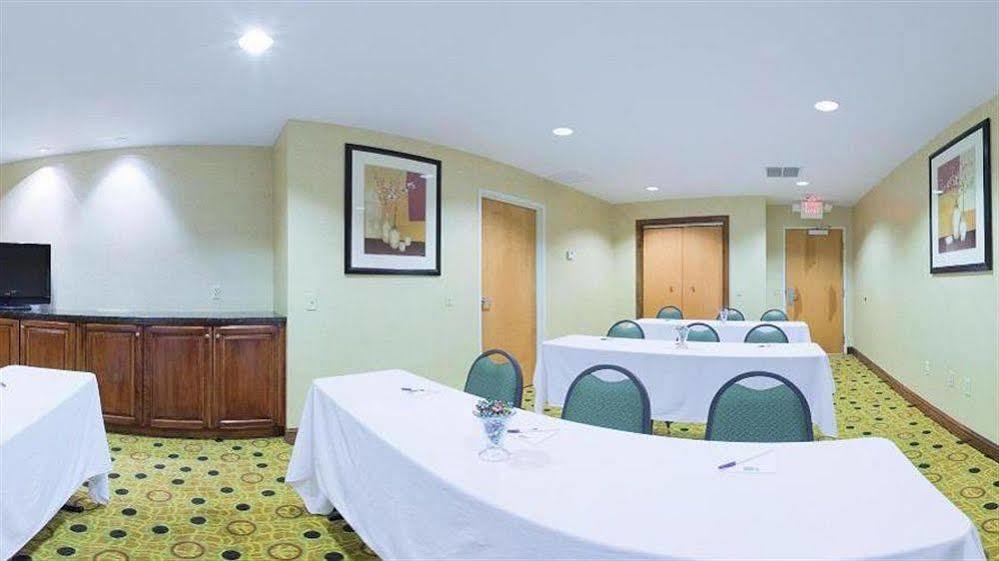 Holiday Inn Express & Suites - Hardeeville-Hilton Head By Ihg Екстериор снимка